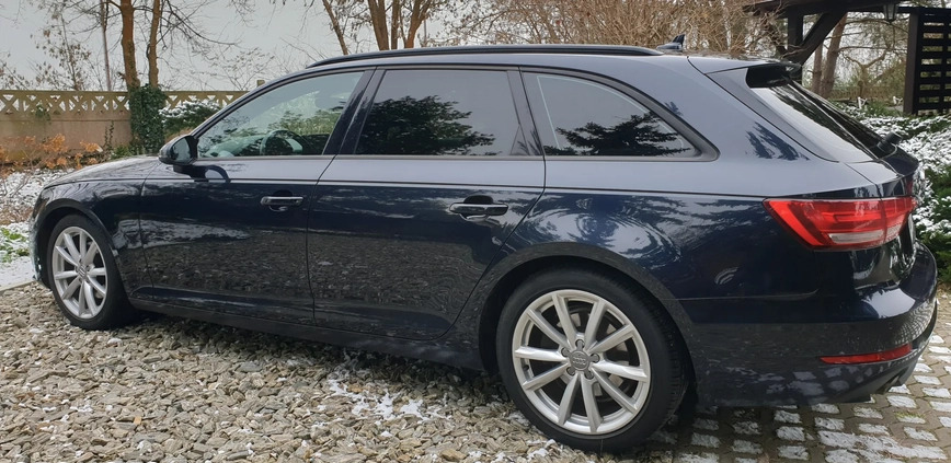 Audi A4 cena 66900 przebieg: 182000, rok produkcji 2016 z Sokołów Małopolski małe 277